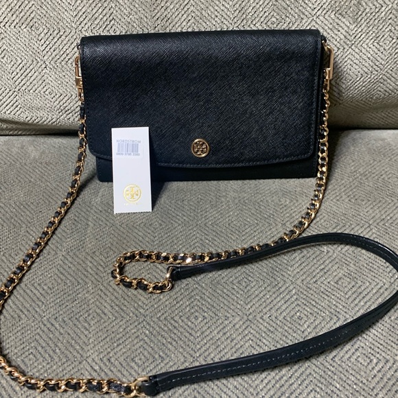 Tory Burch Handbags - Tory Burch Robinson chain wallet